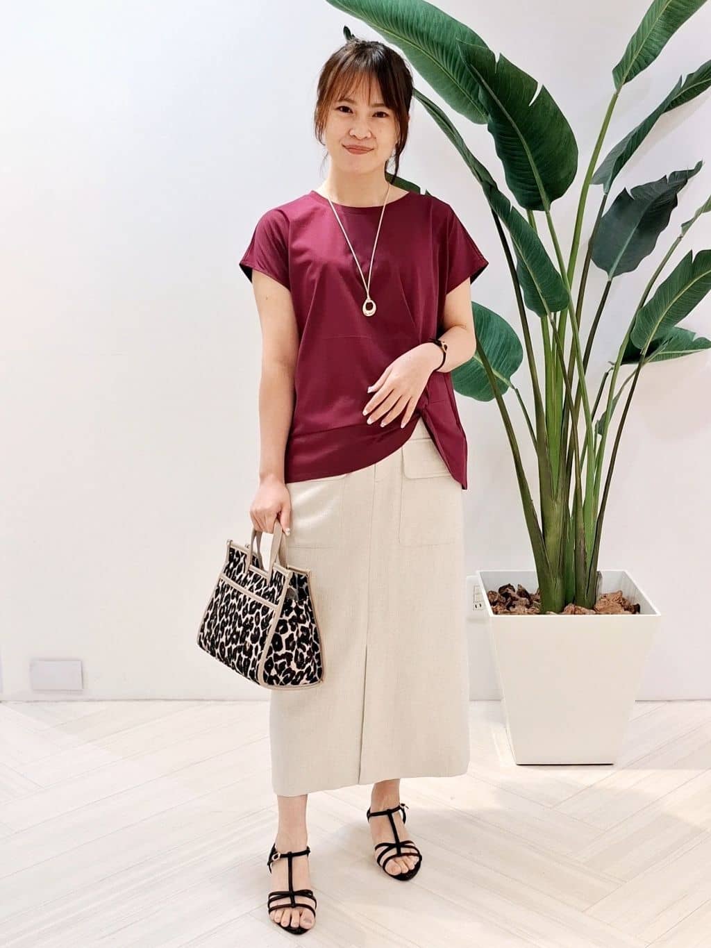 YuKaRiさんの「UNTITLED｜【洗える/Tシャツ】ツイストプルオーバー」を使ったコーディネート