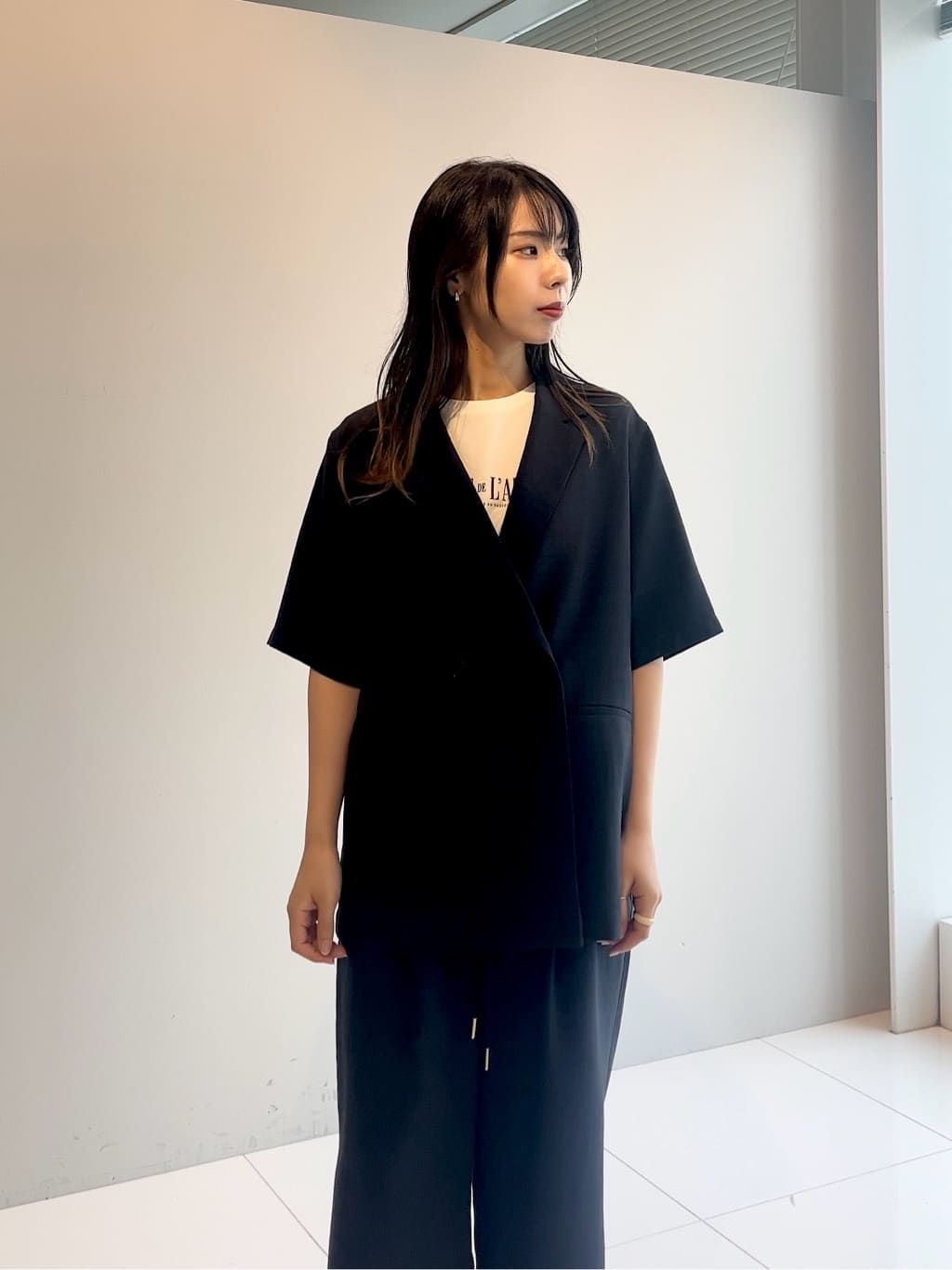 cotaniさんの「grove｜軽やかに羽織れて、きちんと見え ハーフスリーブテーラードジャケット」を使ったコーディネート