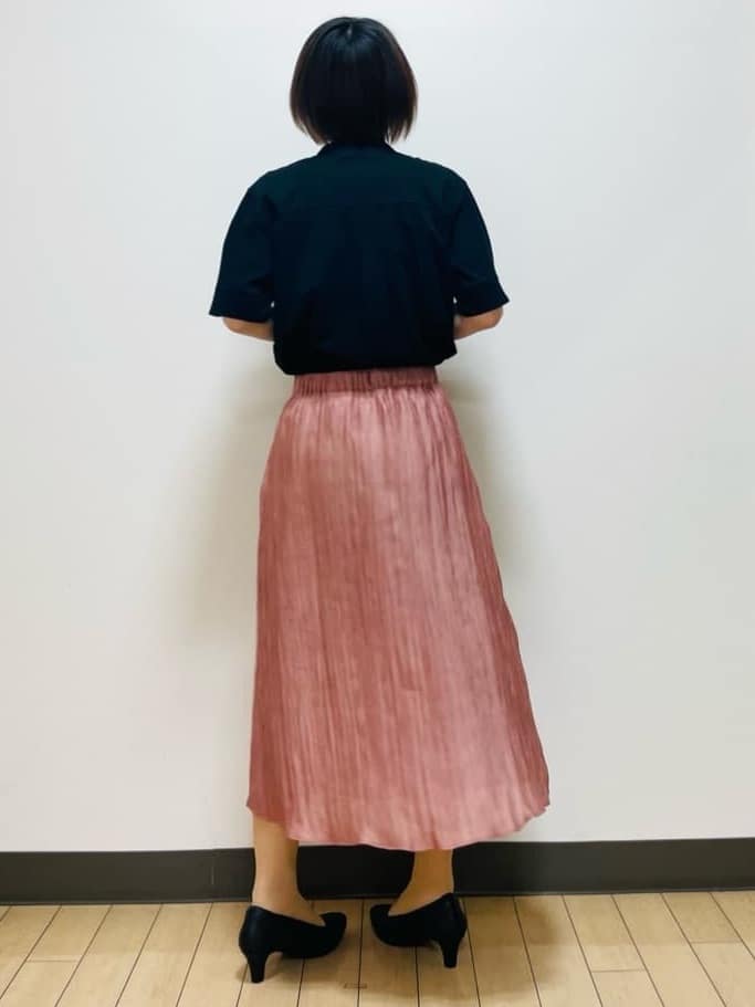 Riiさんの「Reflect｜【すっきり見え！長め丈／マシンウォッシュ可】スキッパーネックジャージトップス」を使ったコーディネート