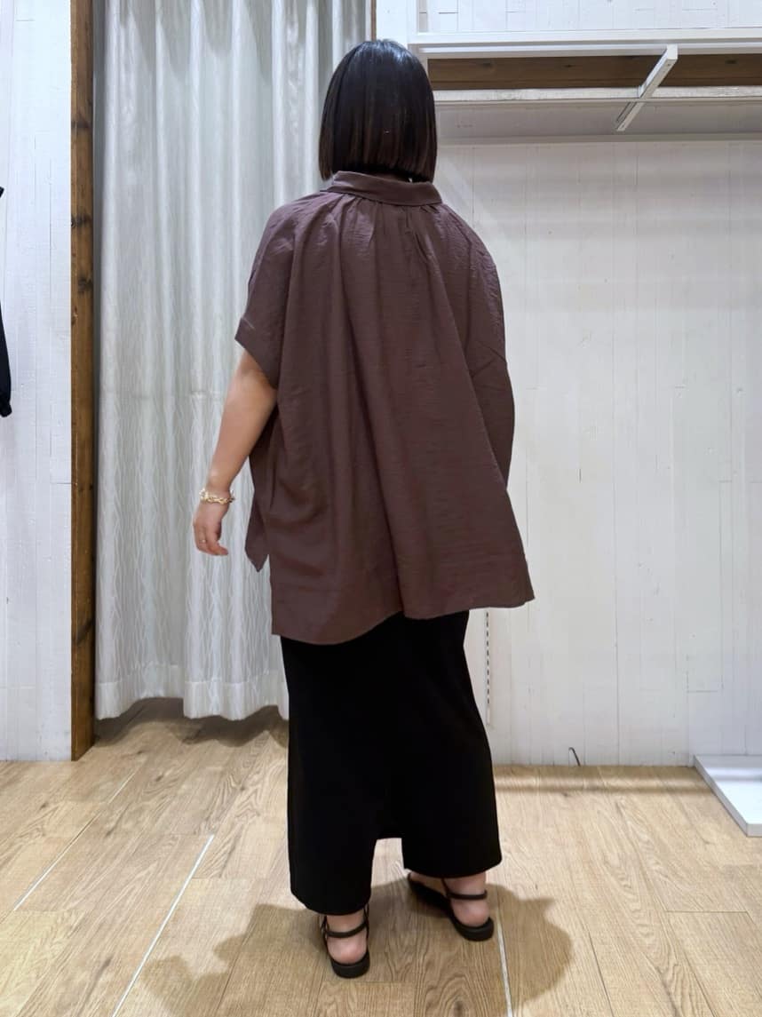 chさんの「THE SHOP TK｜ギャザーボリュームシャツ【洗濯機OK】」を使ったコーディネート
