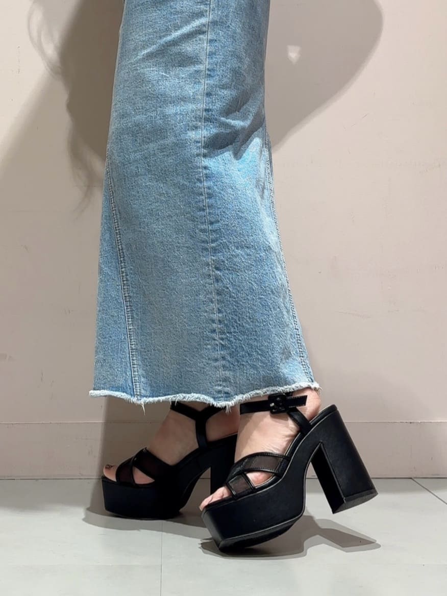 RINAさんの「ESPERANZA｜ラク盛り厚底サンダルⅢ」を使ったコーディネート