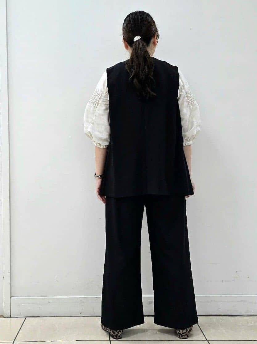 fkeさんの「Reflect｜【ウエスト総ゴム／セットアップ／単品使いOK◎】ベスト＋ストレートパンツセット」を使ったコーディネート