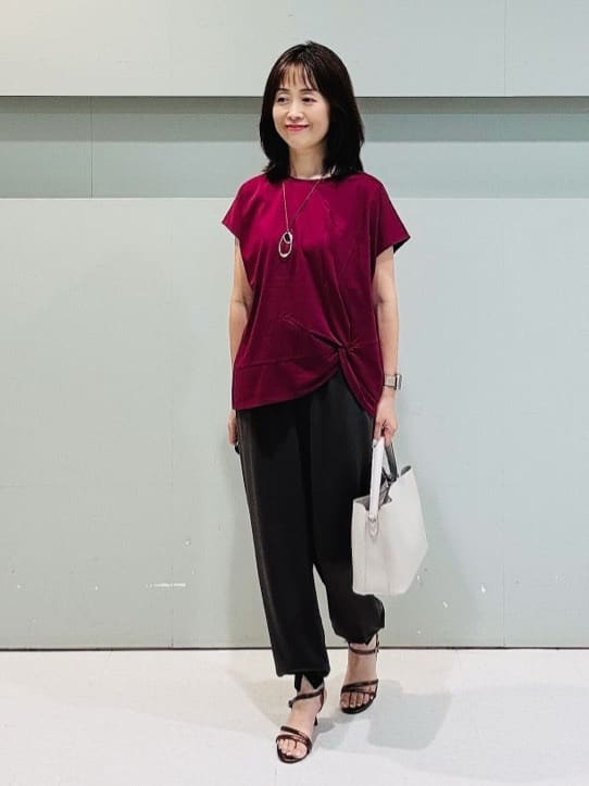 makiさんの「UNTITLED｜【洗える/Tシャツ】ツイストプルオーバー」を使ったコーディネート