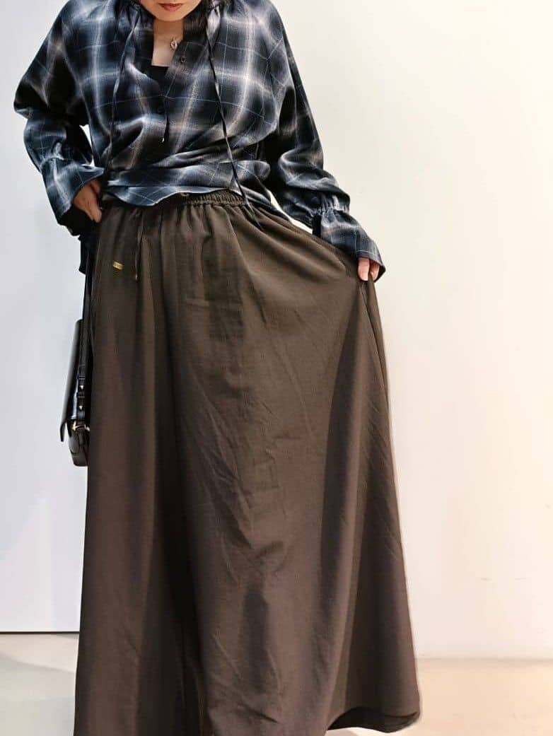 あんさんの「THE SHOP TK｜起毛オンブレフリルブラウス」を使ったコーディネート