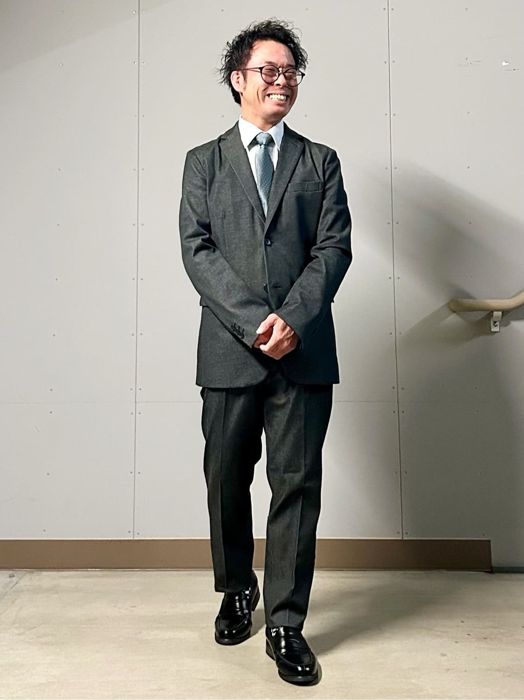 KENJI Iさんの「THE SHOP TK｜エバーデニムジャケット【色落ちしにくい/洗濯機OK/ストレッチ/セットアップ可】」を使ったコーディネート