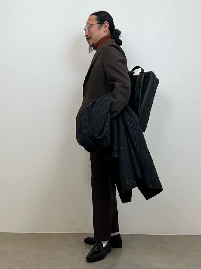 川口(髭長髪)さんの「TAKEO KIKUCHI｜【撥水】ライトウェイト バックパック」を使ったコーディネート