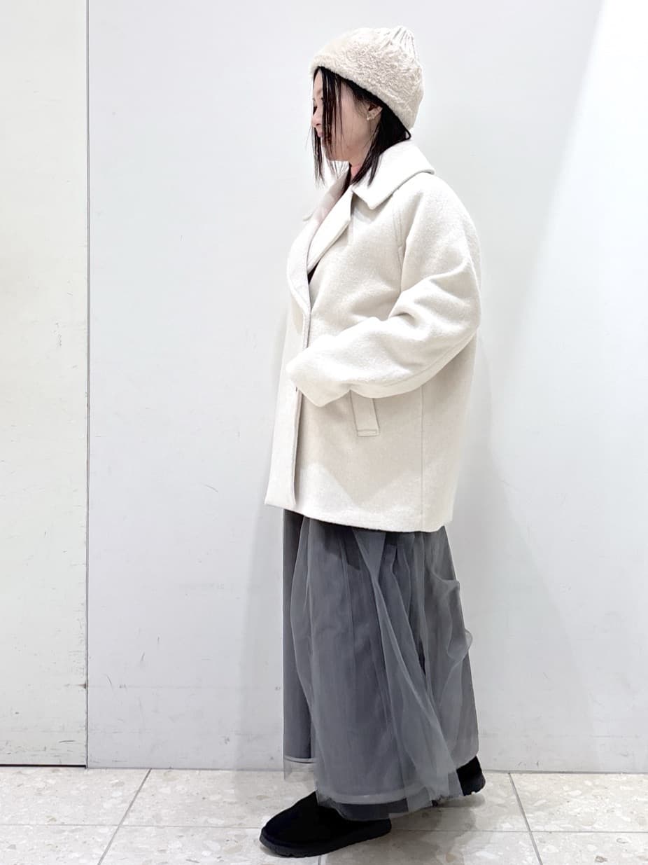 mameさんの「OPAQUE.CLIP｜カシミヤブレンドウールミドルピーコート」を使ったコーディネート