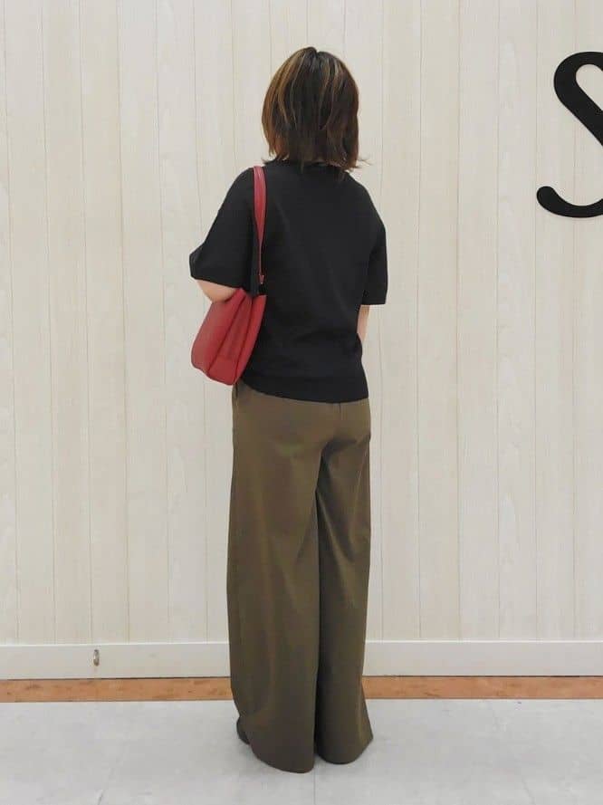nanahachiさんの「SHOO･LA･RUE｜【S-LL】二の腕はカバーして魅せる フレアスリーブニット」を使ったコーディネート