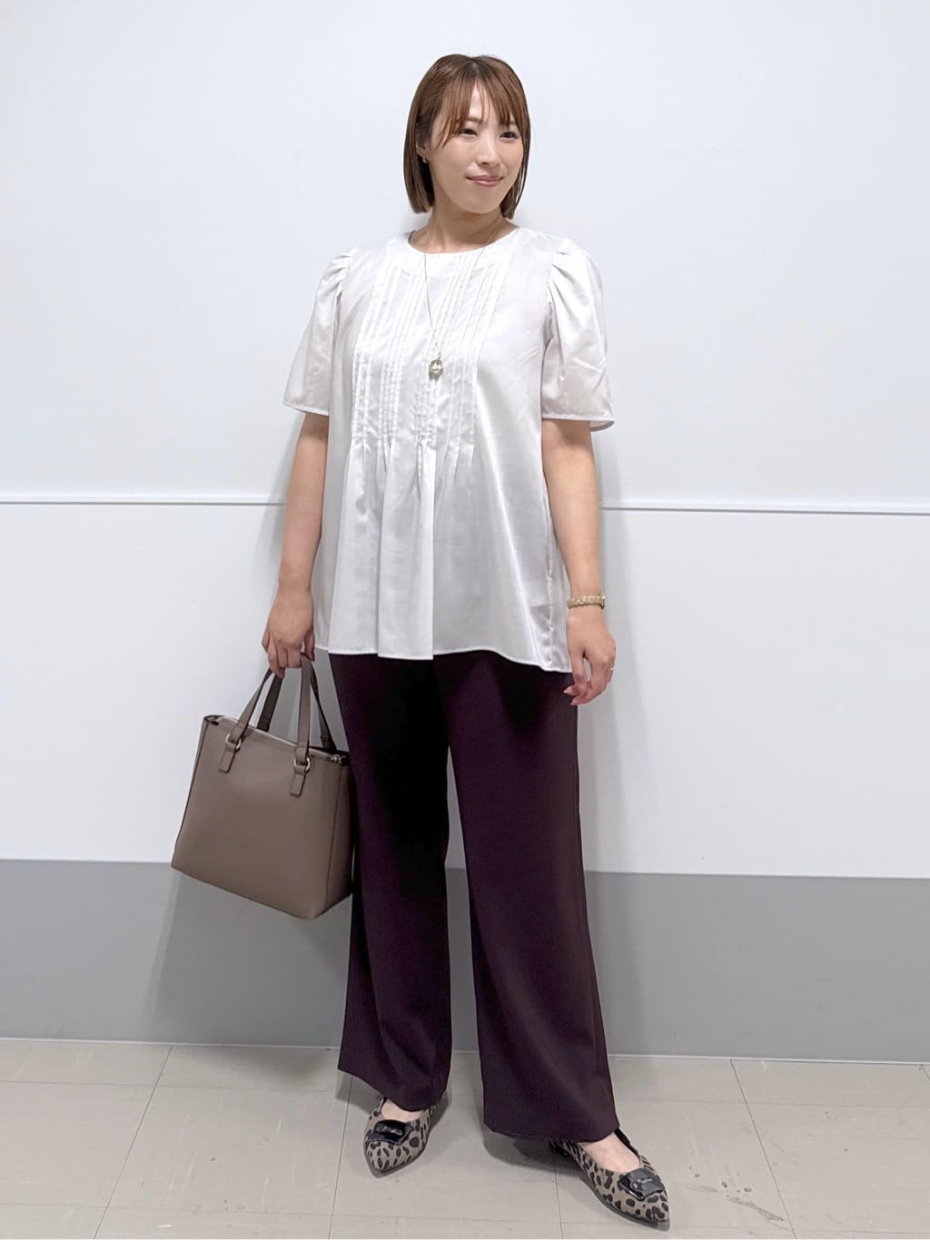 amiさんの「Reflect｜【すっきり見え！長め丈】ピンタックデザインチュニックブラウス」を使ったコーディネート