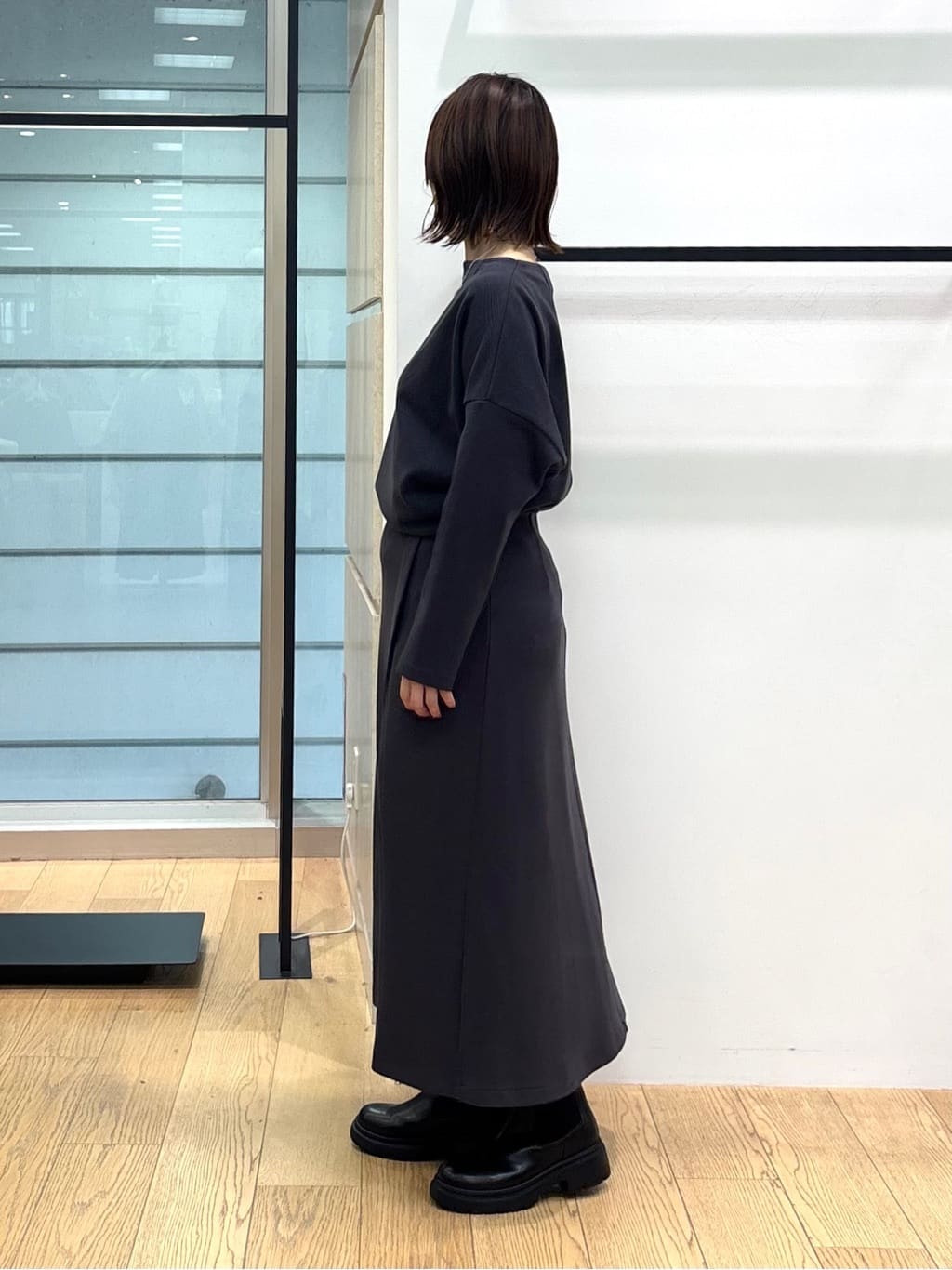 asamiさんの「INDIVI｜【SETUP可能／洗える／UVケア】ライトジャージ ボトルネックトップス」を使ったコーディネート
