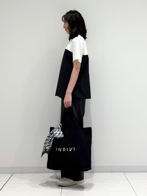 kayoさんの「INDIVI｜【UVケア／SETUP可能】エアリージョーゼット ワイドパンツ」を使ったコーディネート