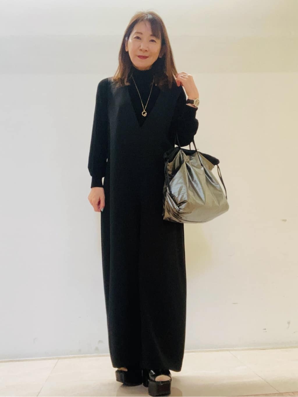 kurodaさんの「Reflect｜【すっきり縦長シルエット】サロペットパンツ」を使ったコーディネート