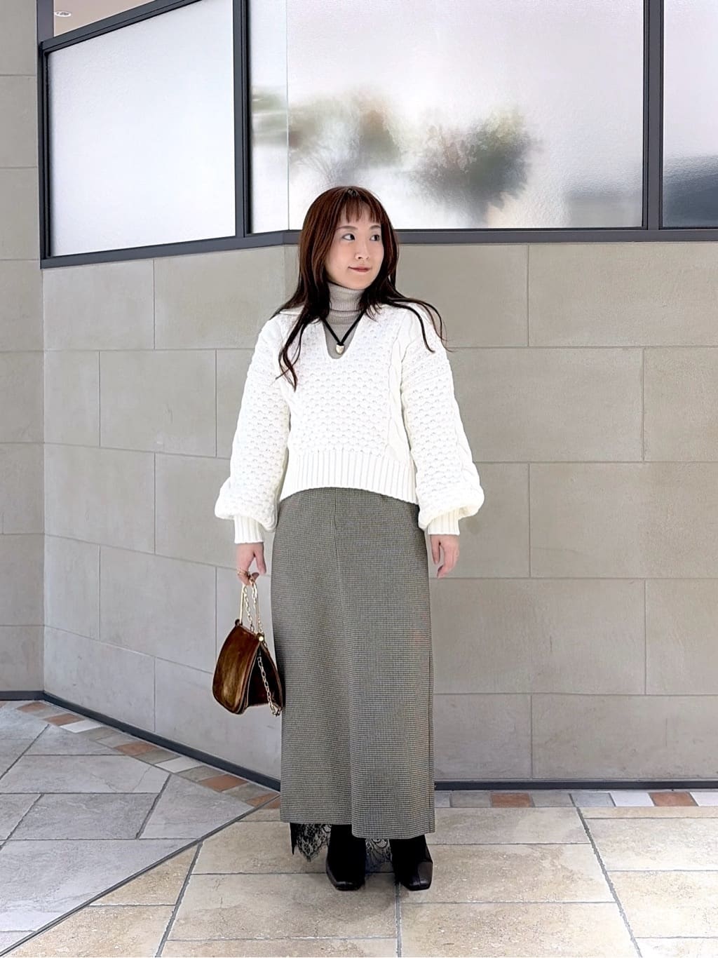 よねさんの「INDIVI｜スキッパーフォルムニット」を使ったコーディネート