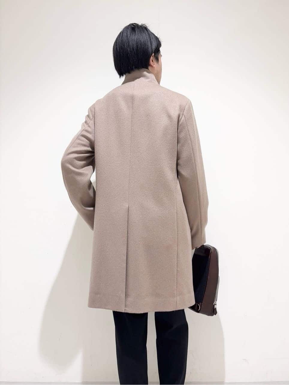 及川さんの「TAKEO KIKUCHI｜【ウールカシミヤブレンド】ビーバー調 スタンドカラー コート」を使ったコーディネート