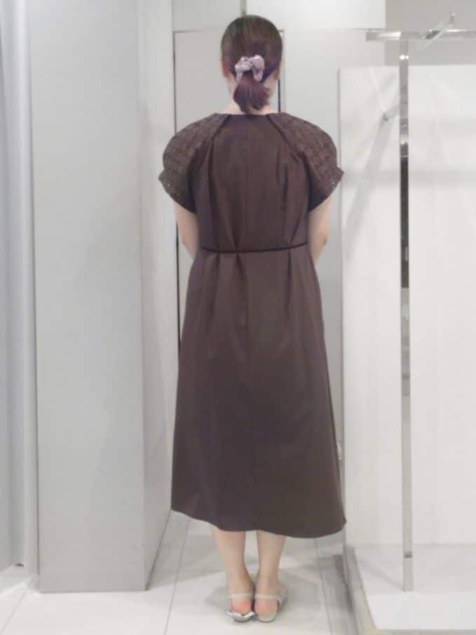 AZUSAさんの「Reflect｜カットワークレーススリーブワンピース」を使ったコーディネート