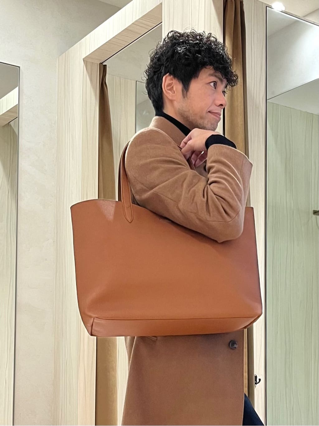 URAさんの「TAKEO KIKUCHI｜カシミヤブレンド ビーバー調ステンカラーコート」を使ったコーディネート