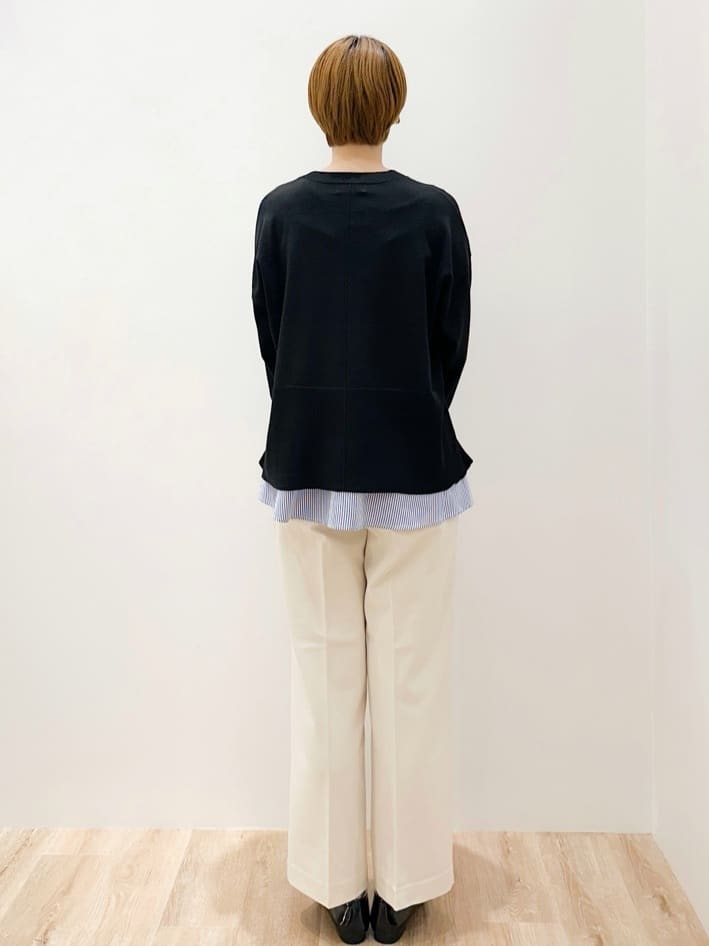 yurieさんの「OPAQUE.CLIP｜《ツインセット》リラクシーサイドスリットニット&times;ドッキングタンク【洗濯機洗い可】」を使ったコーディネート