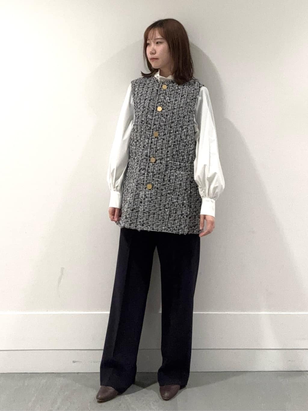 mioさんの「UNTITLED｜◆【通勤スーツ】ワイドパンツ」を使ったコーディネート