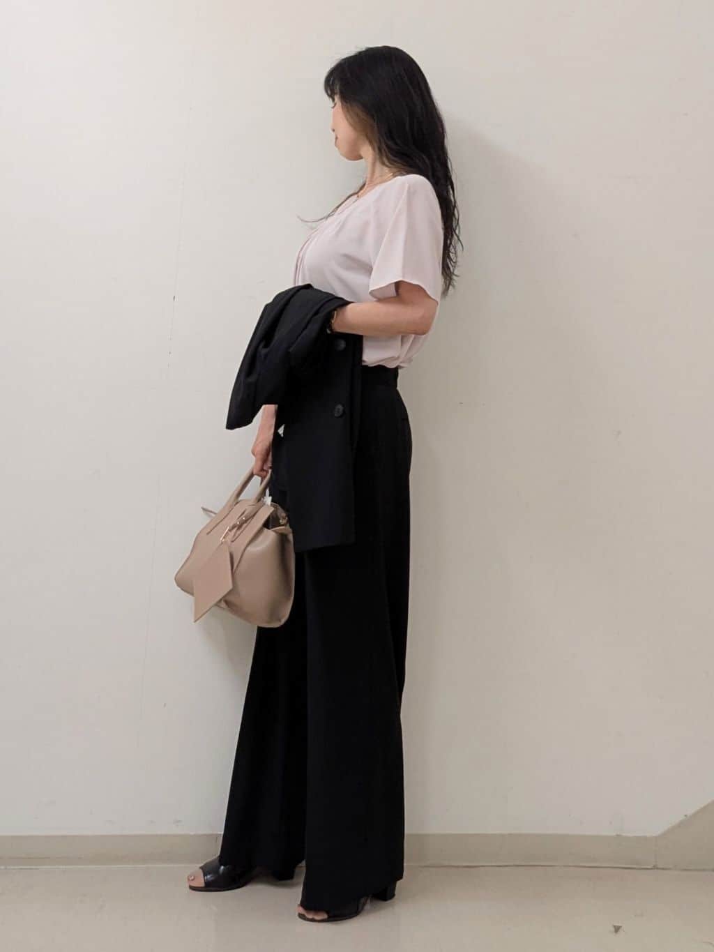 miiさんの「INDIVI｜【軽く羽織れる！】ダブルジャケット」を使ったコーディネート