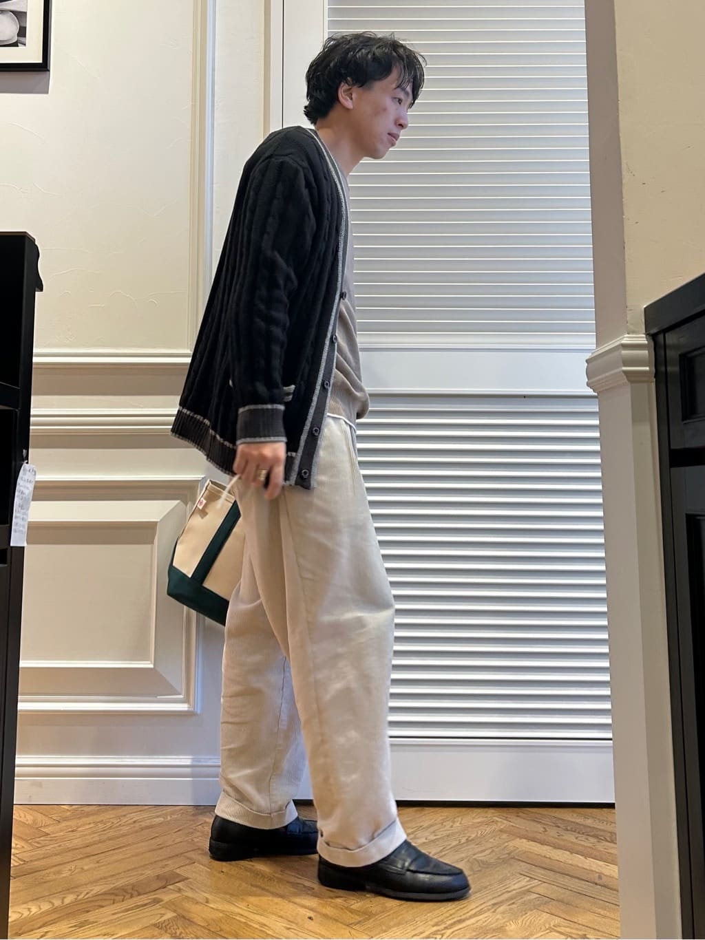 須田　慎二郎さんの「DRESSTERIOR｜【撥水加工/Safari5月号掲載】ローファー」を使ったコーディネート