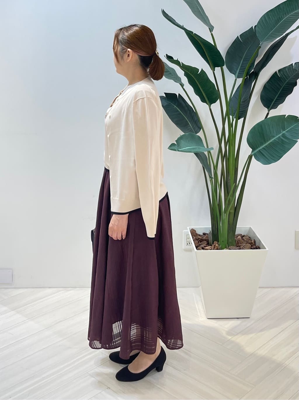 Tomoさんの「UNTITLED｜【アンサンブル可/薄手】ベーシッククルーネックカーディガン」を使ったコーディネート