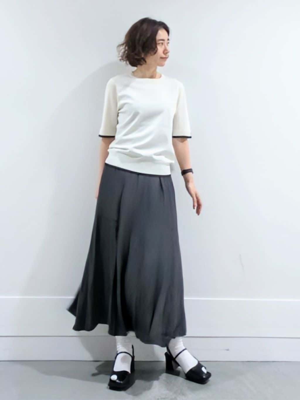 ミズタさんの「UNTITLED｜【アンサンブル可/薄手/洗える】5分袖クルーニット」を使ったコーディネート