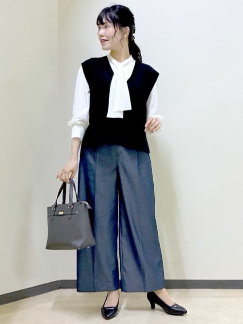  beni_gingerさんの「Reflect｜【きちんと見え／通勤／セレモニーにおすすめ◎】ドット柄ボウタイブラウス」を使ったコーディネート