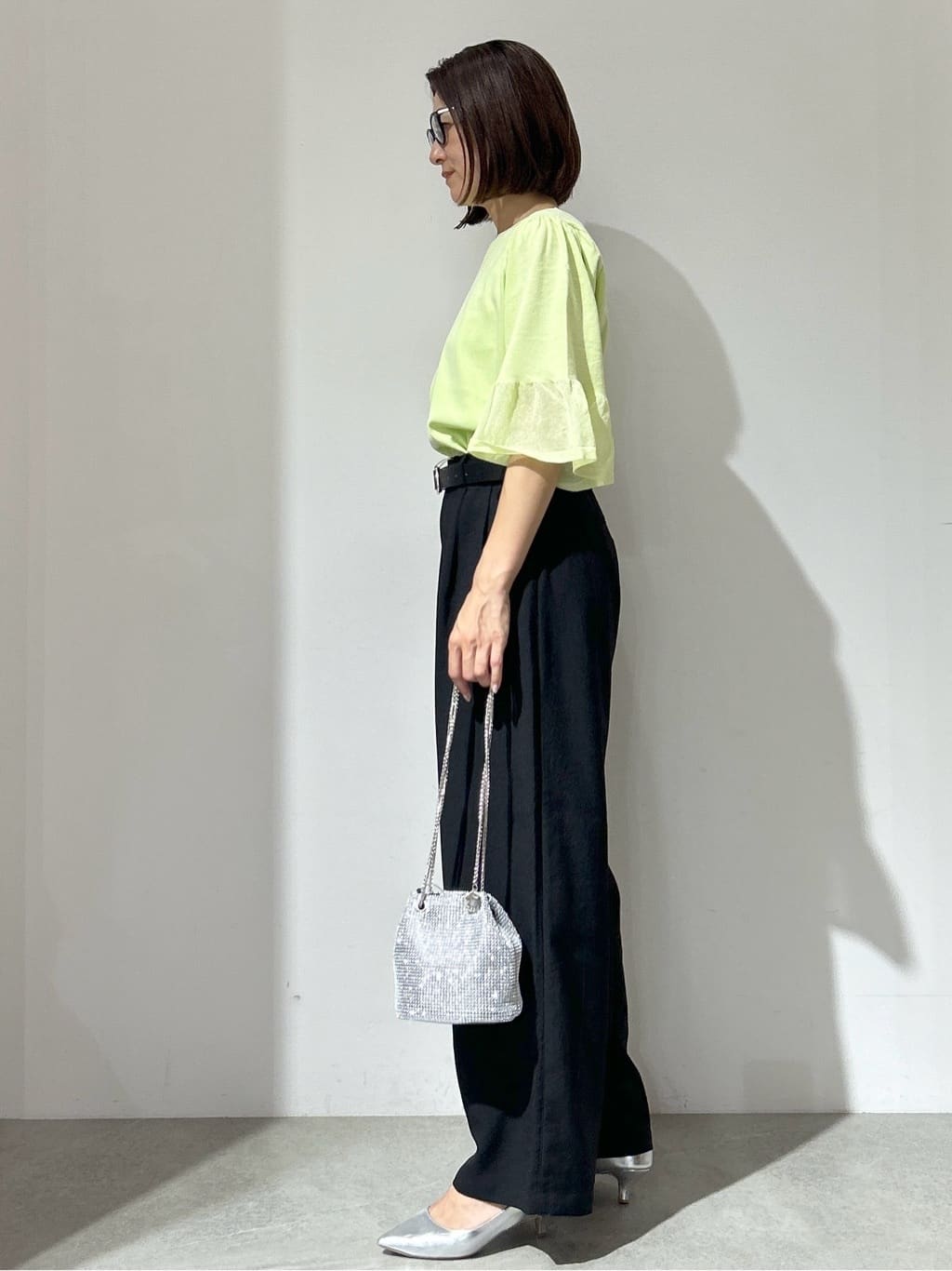 NAKAさんの「OPAQUE.CLIP｜リネンライクタックワイドパンツ【洗濯機洗い可】」を使ったコーディネート