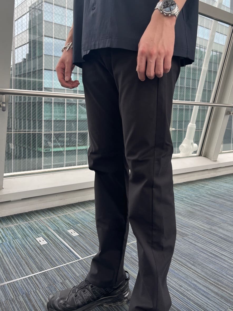 Tsubasaさんの「TAKEO KIKUCHI｜【Made in JAPAN】播州織 ストレッチ パンツ」を使ったコーディネート