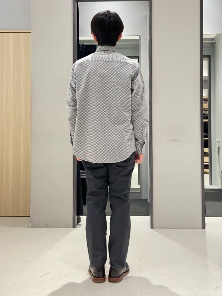 わいずみさんの「TAKEO KIKUCHI｜【全7サイズ&times;8色展開！】トップマルチヘリンボン パンツ」を使ったコーディネート
