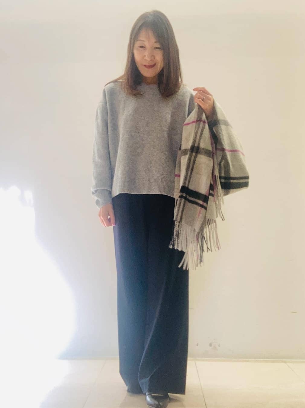 kurodaさんの「Reflect｜【選べる5色／ゆったりシルエット】Vネックスパンコールニット」を使ったコーディネート