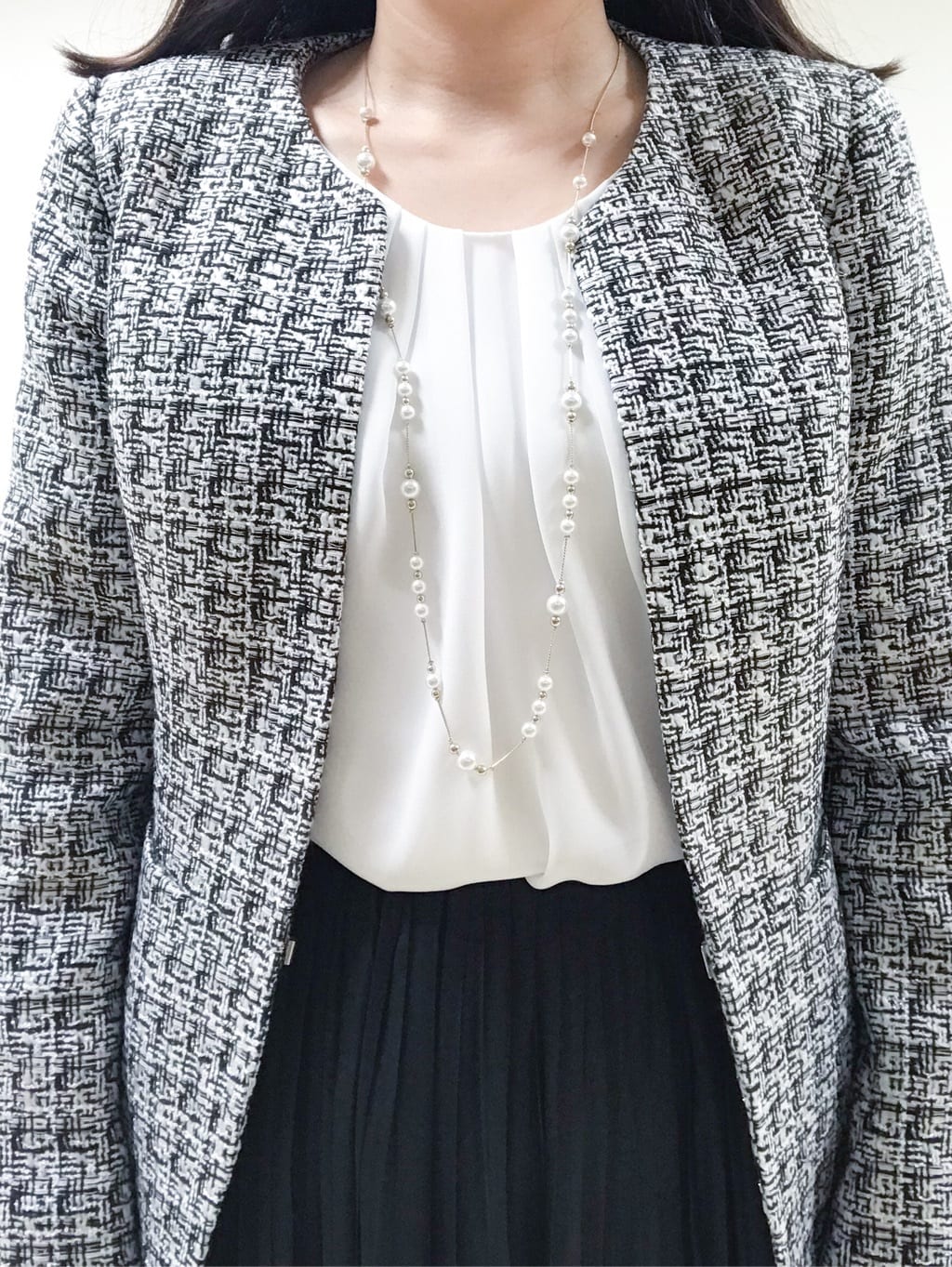yukinaさんの「COUP DE CHANCE｜◆【日本製】ロングフェイクパールネックレス3」を使ったコーディネート