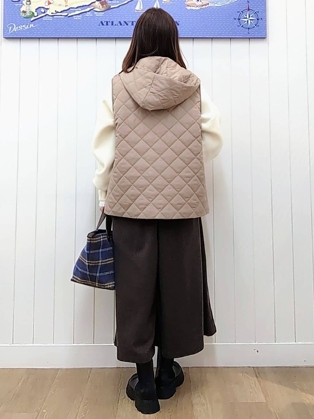itoさんの「Dessin｜【洗える】Dサガラ刺繍ワッペン付きニット」を使ったコーディネート