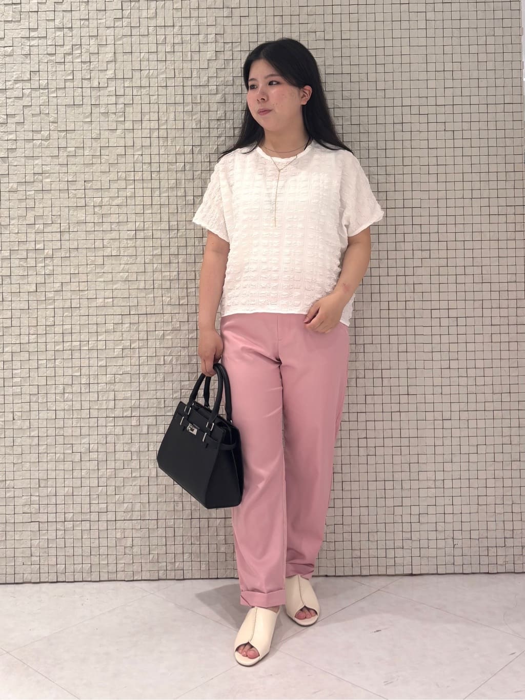 MEGUMIさんの「INDIVI｜」を使ったコーディネート