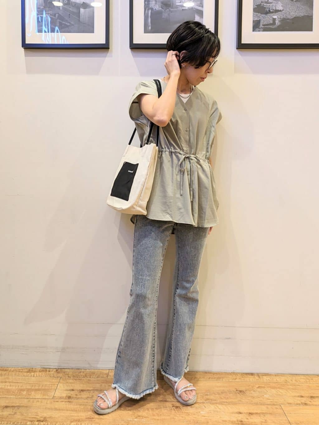 Akiさんの「SHOO･LA･RUE｜【S-LL】シルエットが変えられる ウエストリボンブラウス」を使ったコーディネート