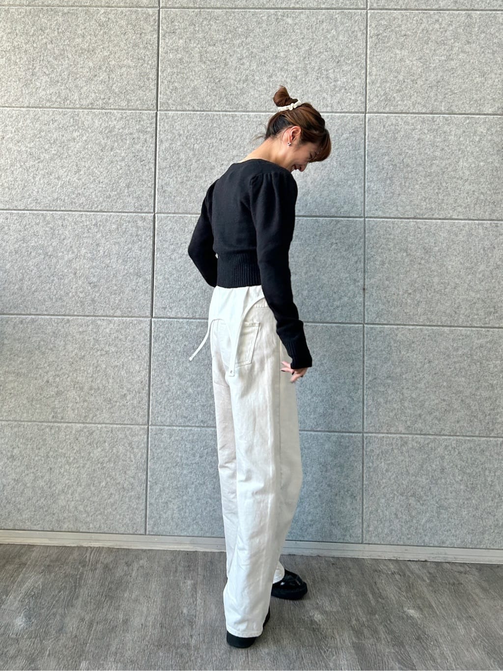 harunaさんの「CODE A｜M cloudy puff cardigan」を使ったコーディネート