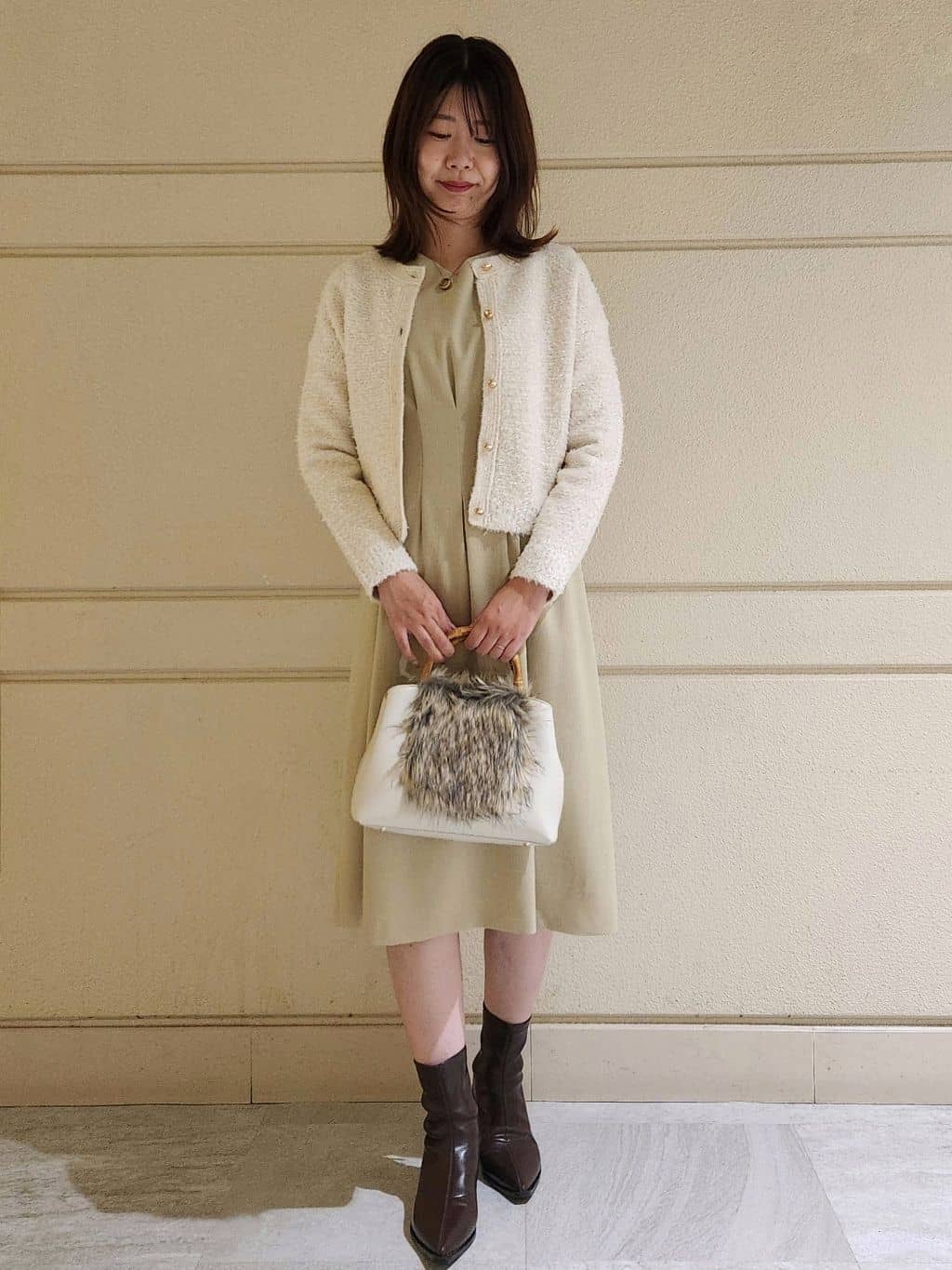 yukaさんの「COUP DE CHANCE｜【手洗い可／日本製】タックデザインワンピース」を使ったコーディネート