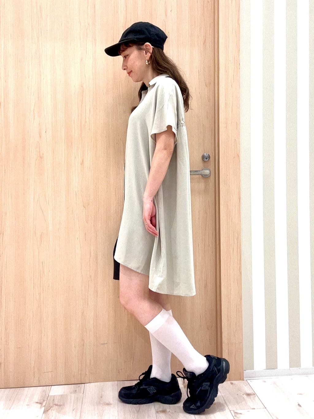 ririさんの「SHOO･LA･RUE｜【S-LL/体型カバー】さらりとしたタッチが心地よい バックギャザーブラウス」を使ったコーディネート