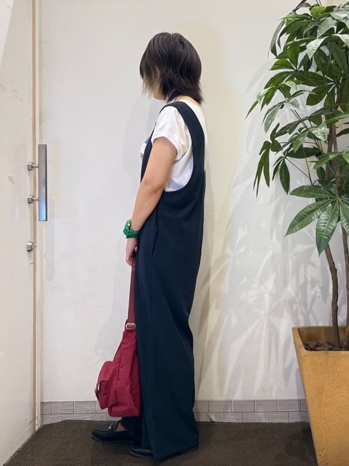 misakiさんの「SHOO･LA･RUE｜【前後2WAY/洗える】さらっと着られるサロペット」を使ったコーディネート