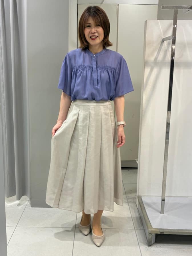 たみちゃんさんの「Reflect｜【選べる5色◎／マシンウォッシュ可】シャーリングデザインブラウス」を使ったコーディネート