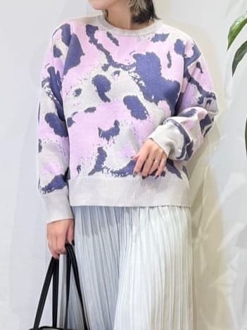 misakiさんの「SHOO･LA･RUE｜【洗濯機可/S-LL】1枚で華やかに ラメ入りニュアンス柄ニット」を使ったコーディネート