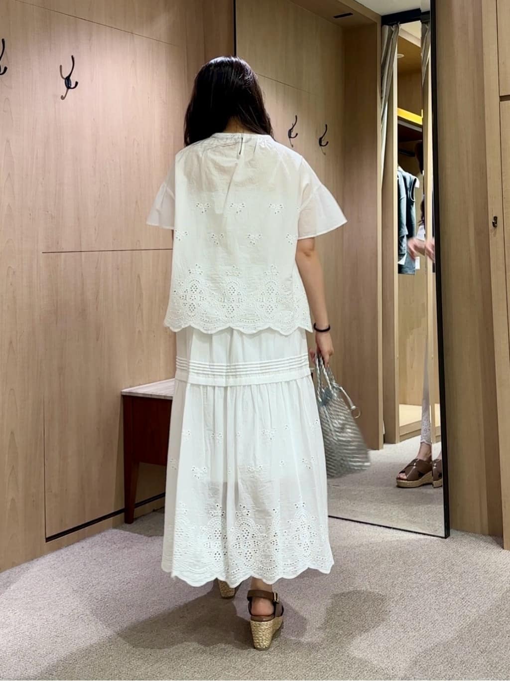 しょんさんの「UNTITLED｜メタリックメッシュトート」を使ったコーディネート