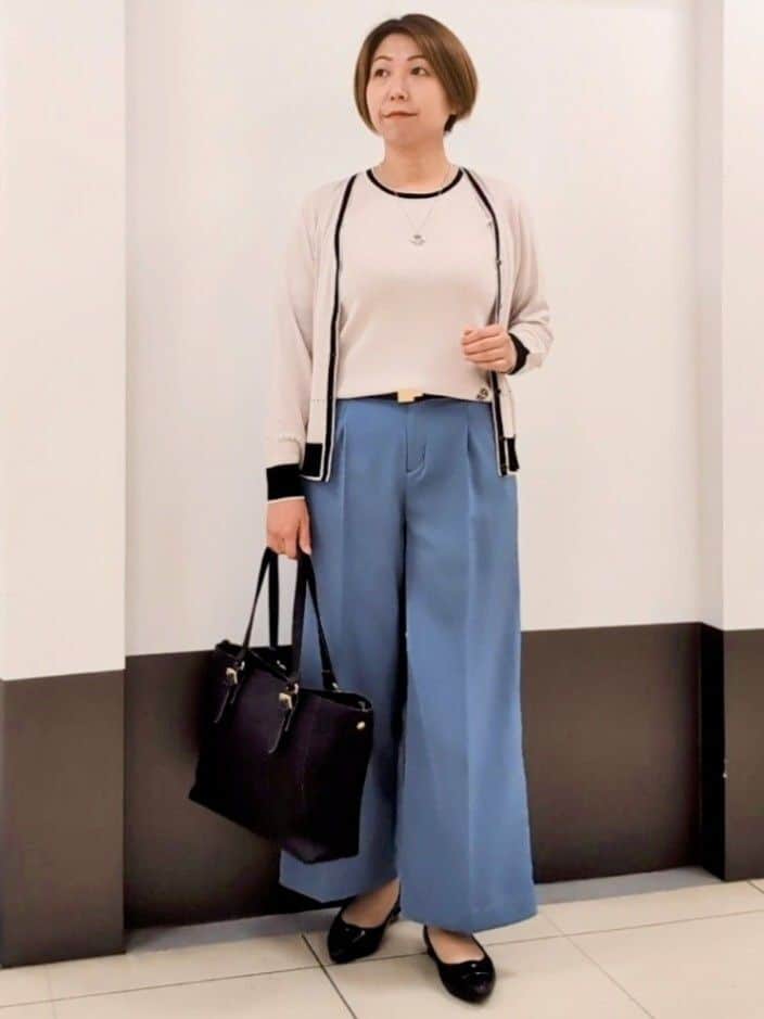 じゅりさんの「Reflect｜【WEB先行カラーあり／手洗い可／アンサンブル可】バイカラーカーディガン」を使ったコーディネート