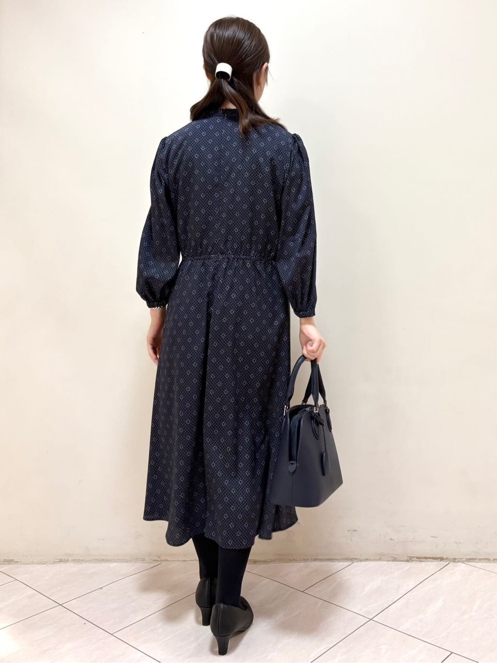 mikiさんの「Reflect｜【きちんと見え／通勤／セレモニーにおすすめ◎】ドット&times;ダイヤ柄ワンピース」を使ったコーディネート