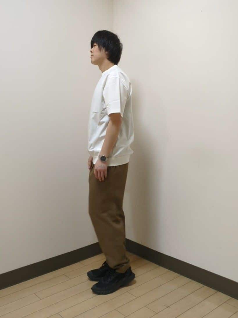 あきやまさんの「TAKEO KIKUCHI｜【抗菌防臭／5サイズ展開】ハイゲージポンチ Tシャツ」を使ったコーディネート