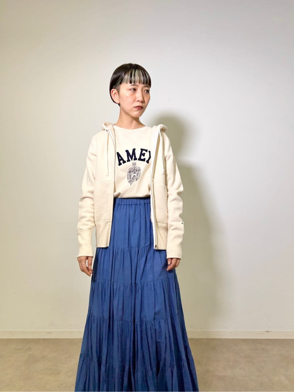 OCHIAIさんの「DRESSTERIOR｜デキシー吊裏毛ジップアップパーカ」を使ったコーディネート