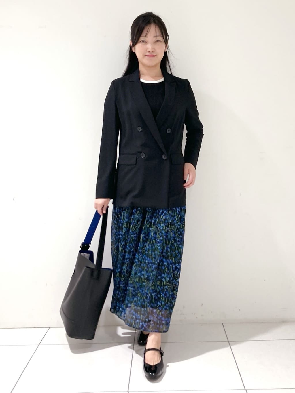 momokoさんの「INDIVI｜【軽く羽織れる！】ダブルジャケット」を使ったコーディネート