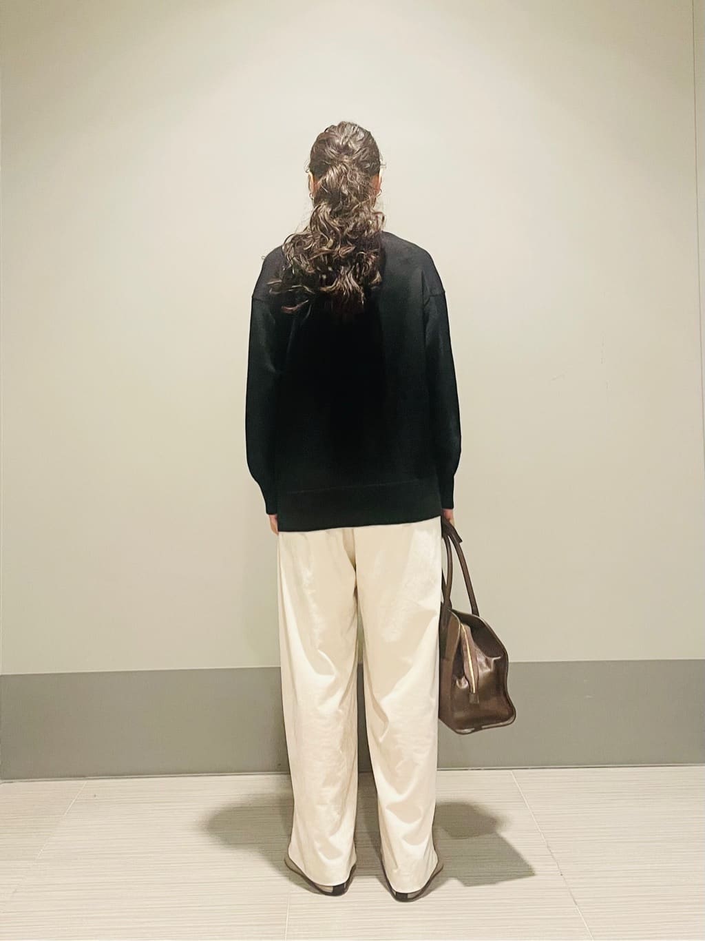 Annさんの「DRESSTERIOR｜【インナー使いに最適/しっとり暖かな吸湿発熱素材】タートルネックプルオーバー」を使ったコーディネート