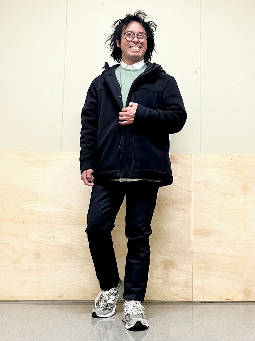 KENJI Iさんの「THE SHOP TK｜【オールシーズン穿ける！】7DAYSストレッチへリンボンパンツ　ON&hArr;OFF兼用」を使ったコーディネート