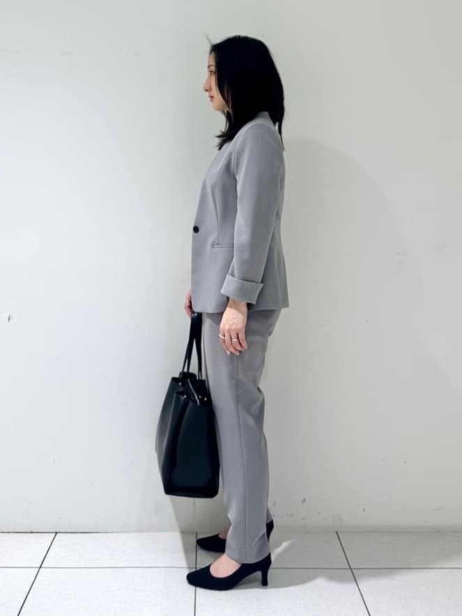 そんさんの「INDIVI｜【定番スーツ／UVケア／洗える】ウール調ノーカラージャケット」を使ったコーディネート